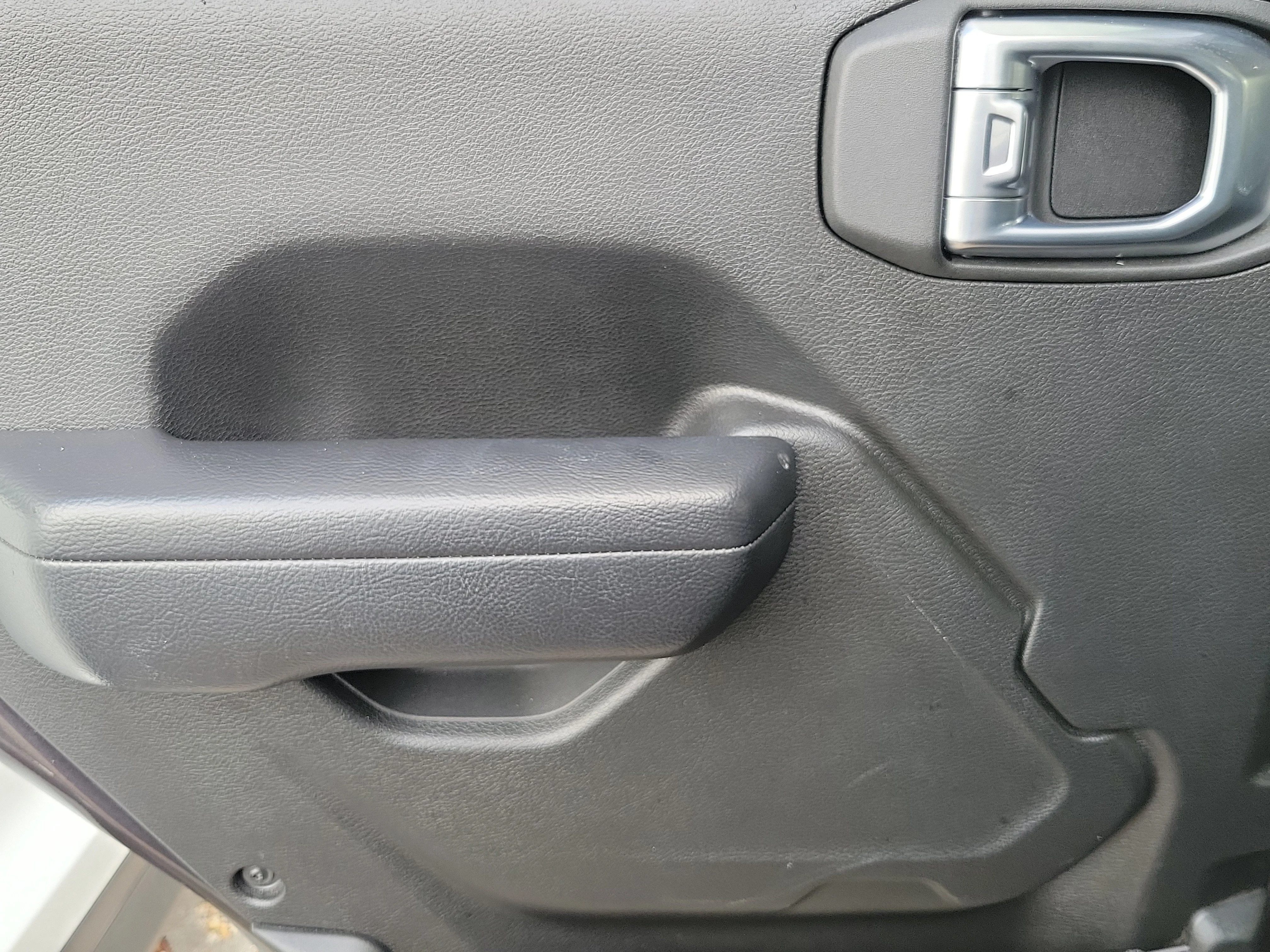 Used 2024 Granite Crystal Metallic Clearcoat Jeep Sport image 16