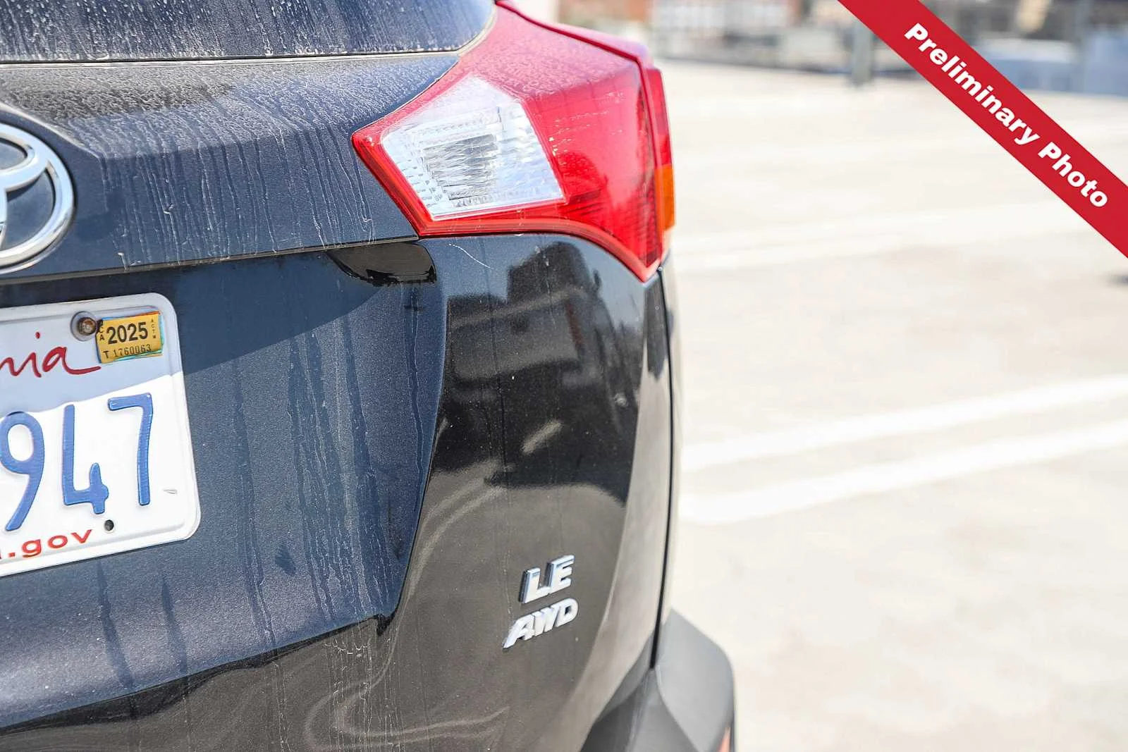 Used 2015 Black Toyota LE image 10