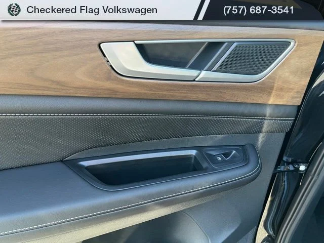 New 2026 Black Volkswagen 2.0T SE w/Technology image 41