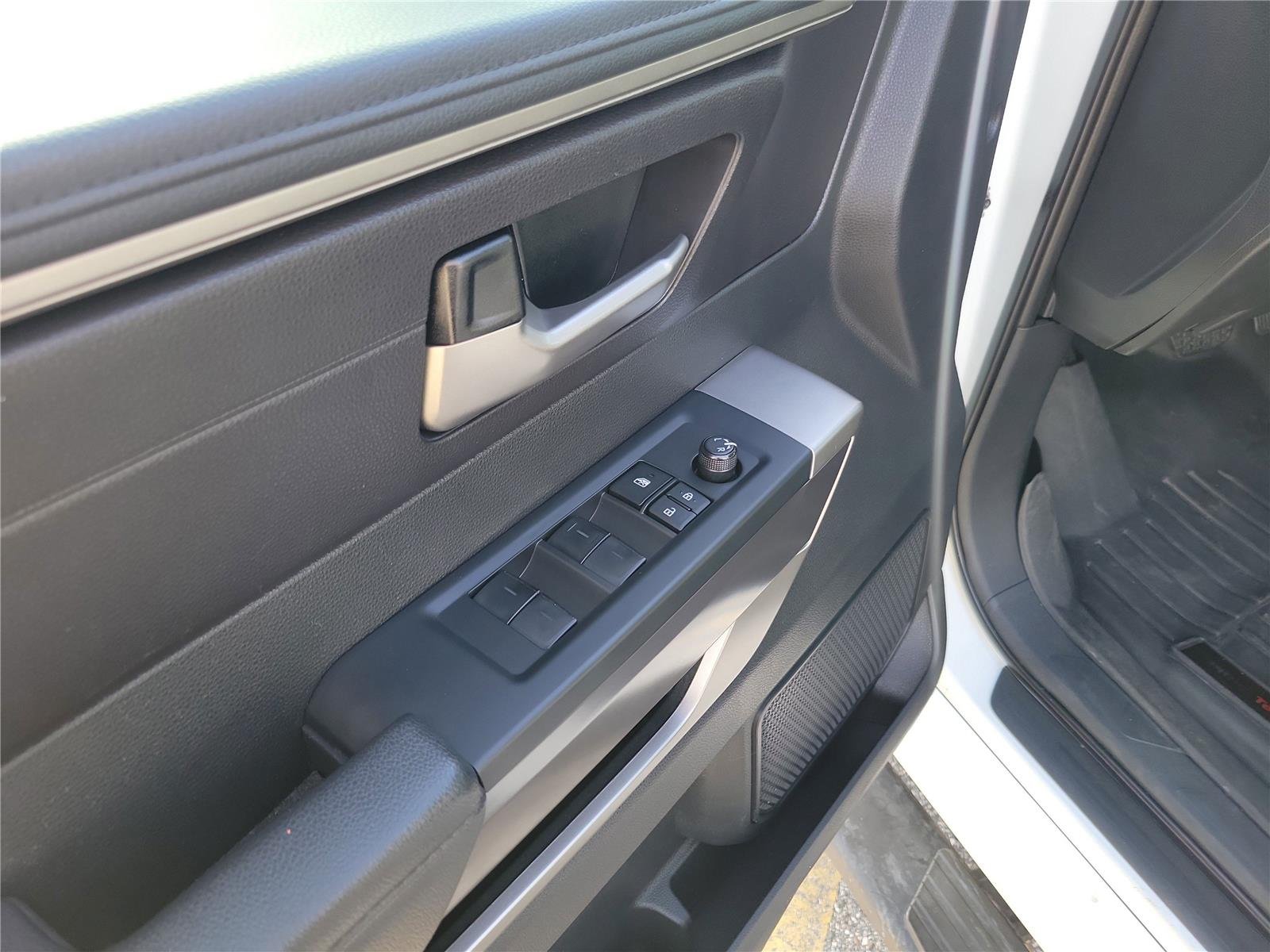 2022 Toyota Tundra SR5 - Photo 10