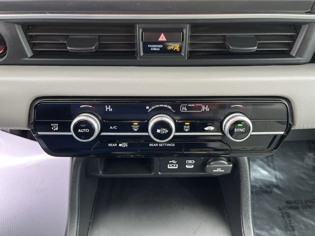 Used 2023 Black Honda LX image 18
