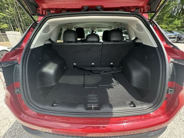 Used 2019 Red Jeep Latitude image 26