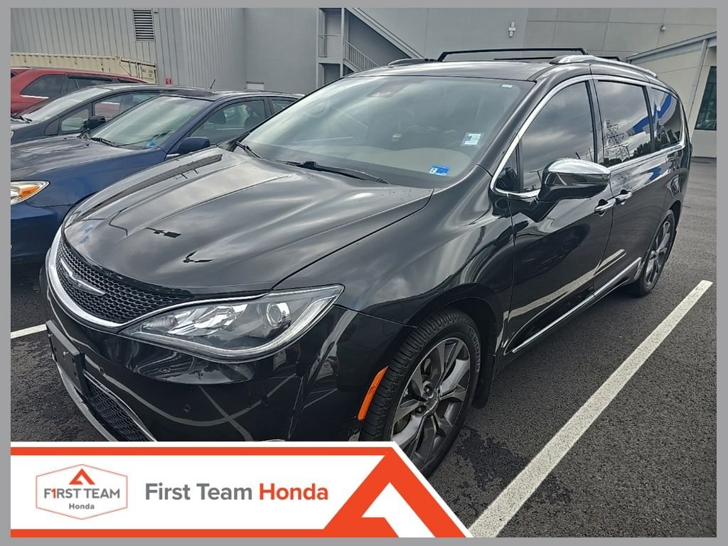 Used 2017 Black Chrysler Limited image 1