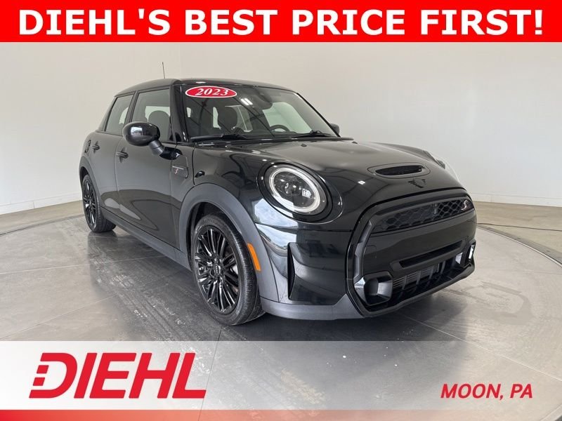 2023 MINI Hardtop Cooper S's photo