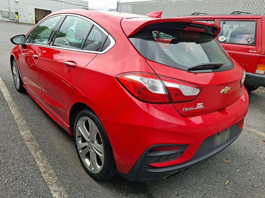 Used 2017 Red Chevrolet Premier image 4