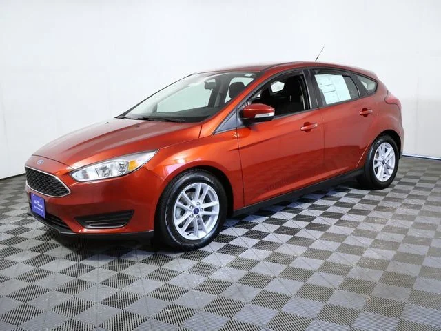 Used 2018 Red Ford SE image 5