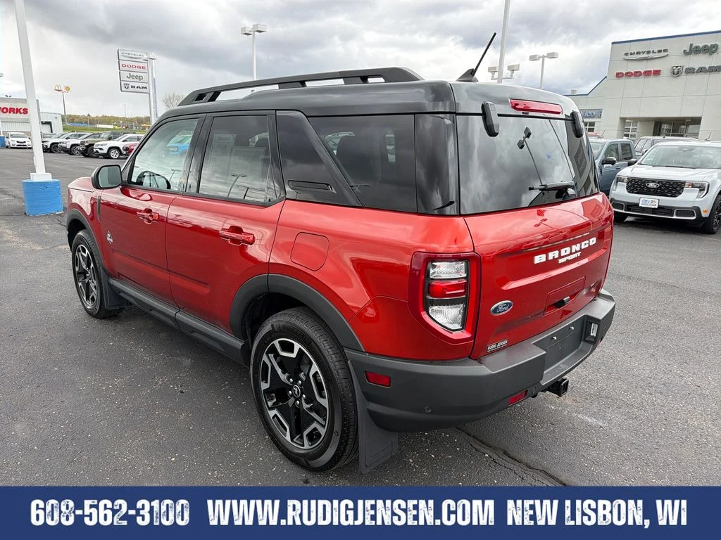 Used 2024 Red Ford Outer Banks image 3