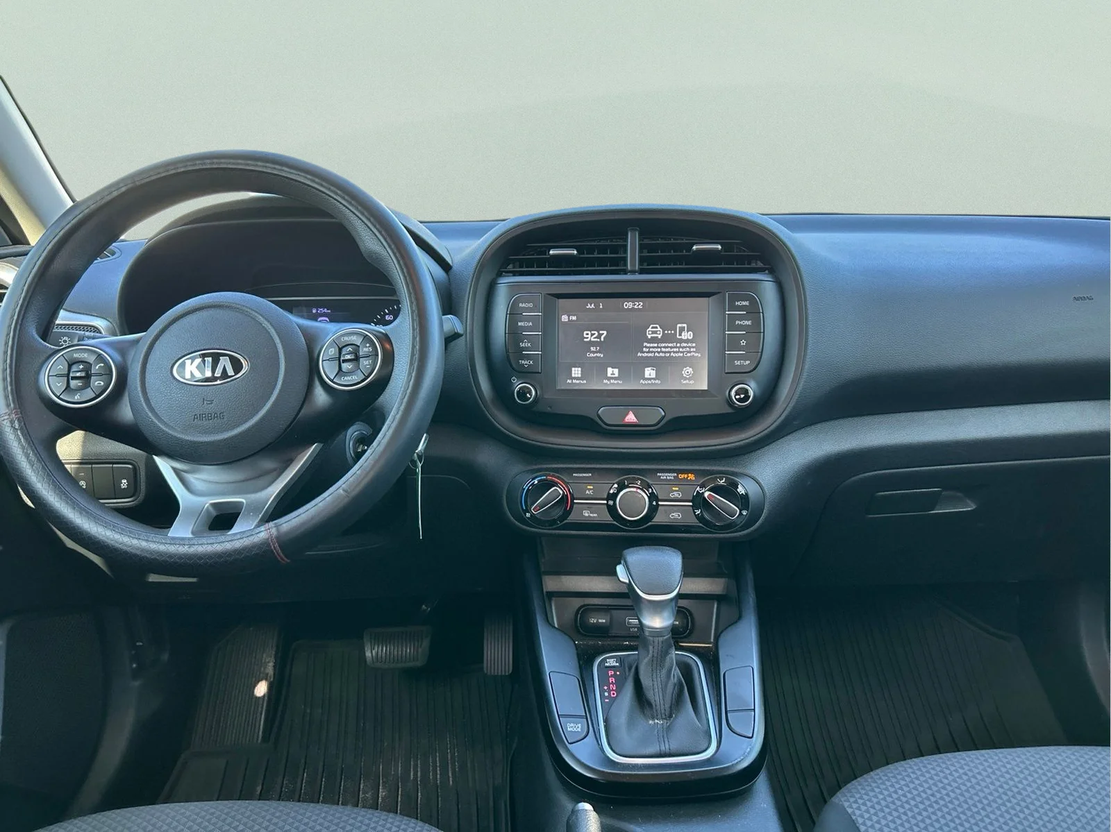 Used 2020 Sparkling Silver Kia LX image 13