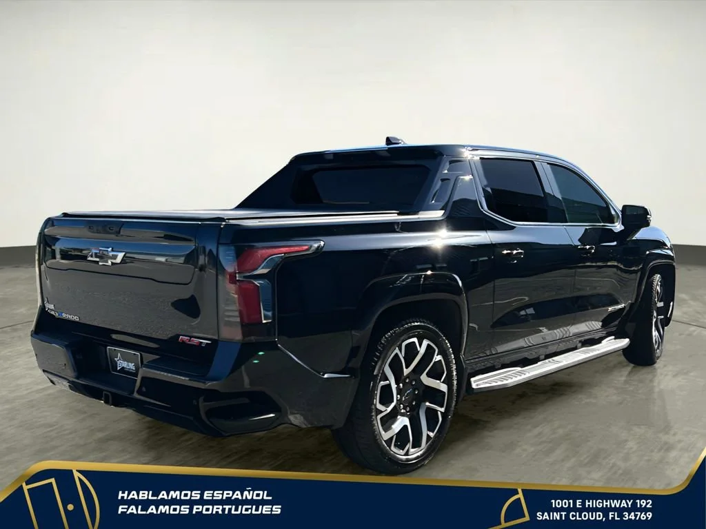 Used 2025 Black Chevrolet RST - Max Range image 6