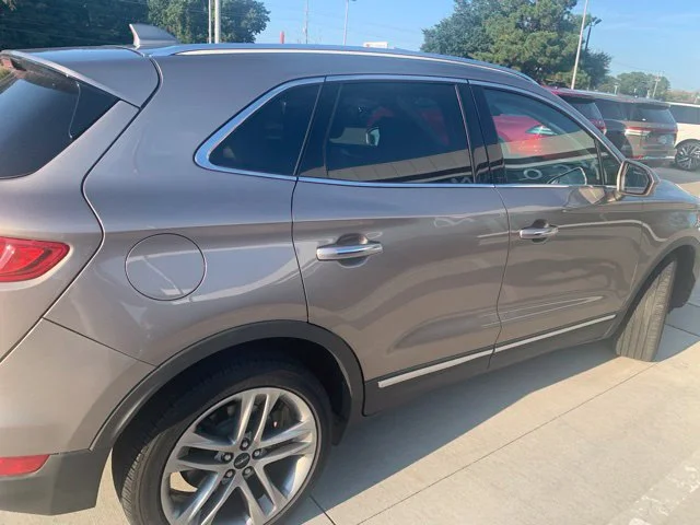 Used 2019 Brown Lincoln Reserve image 2