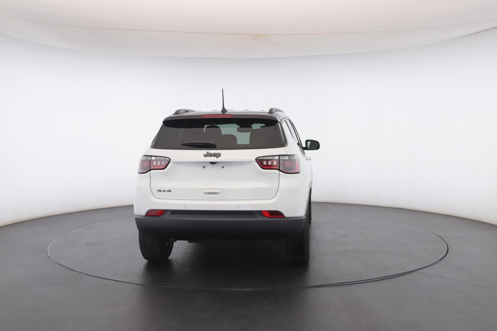 New 2026 Bright White Clear-Coat Exterior Paint Jeep Limited Altitude 4x4 image 24