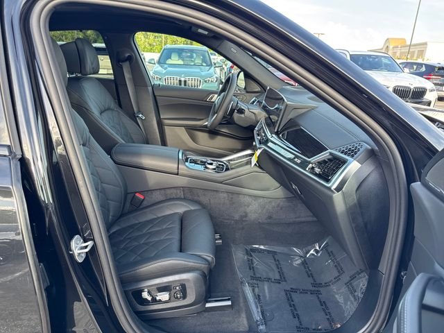 New 2027 Black Sapphire Metallic BMW xDrive40i image 9