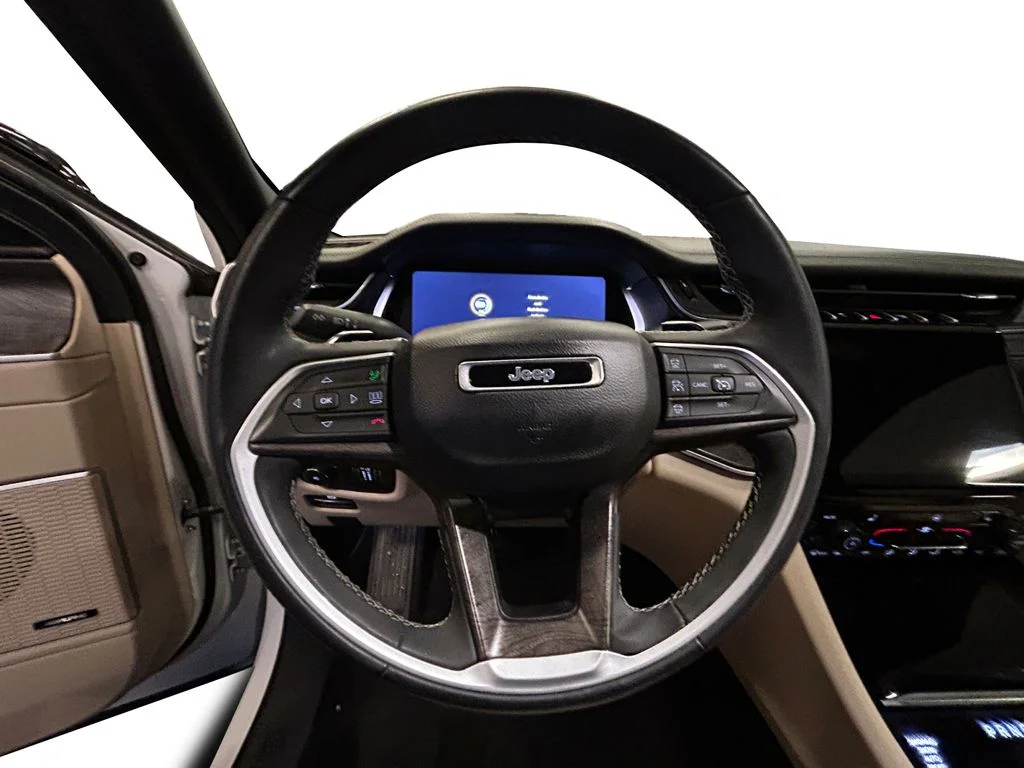 Used 2023 Bright White Jeep Limited image 12