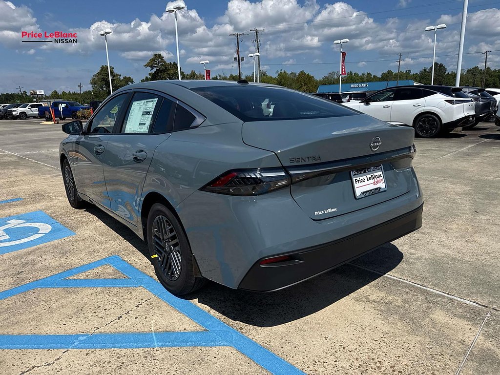 New 2027 Atlantic Gray Metallic Nissan SV image 5