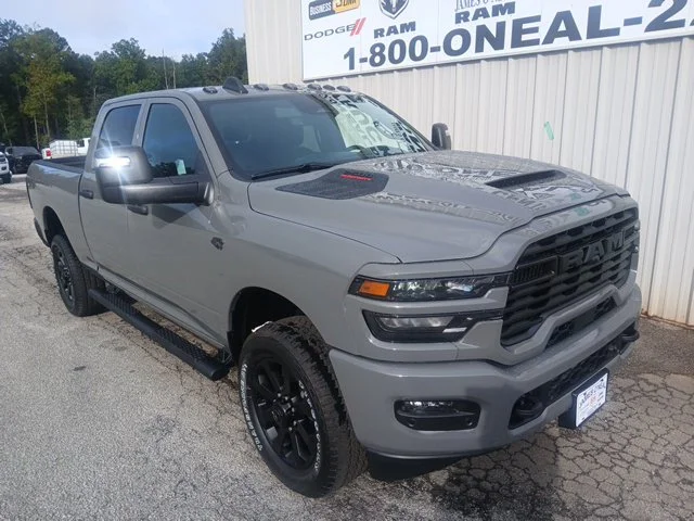 2027 RAM 2500 Pickup Tradesman/Black Express