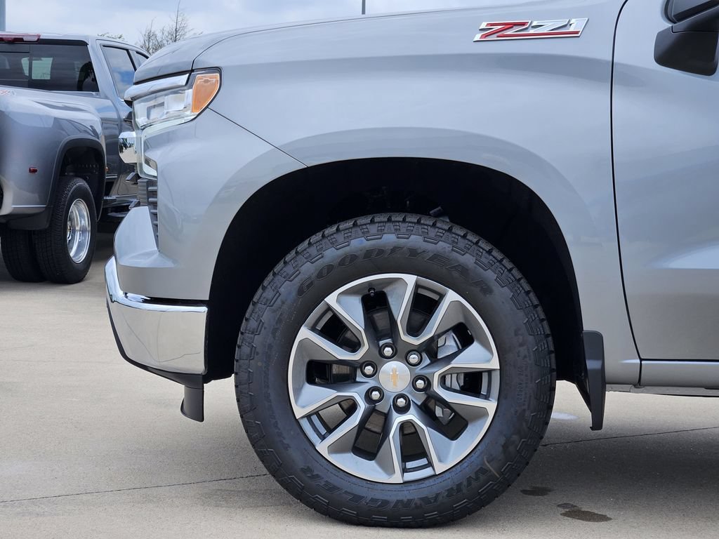 2026 Chevrolet Silverado 1500 LT - Photo 10