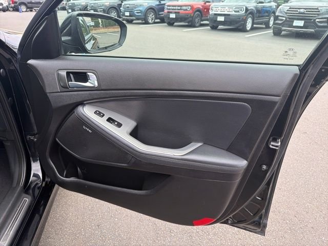 Used 2015 Black Kia SX image 10