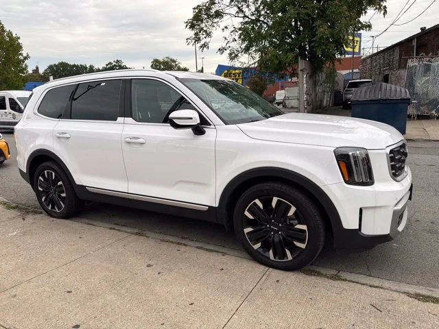 Used 2023 White Kia SX image 10