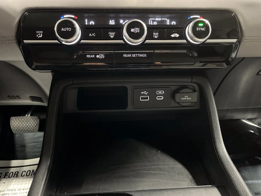 2023 Honda Pilot LX - Photo 22