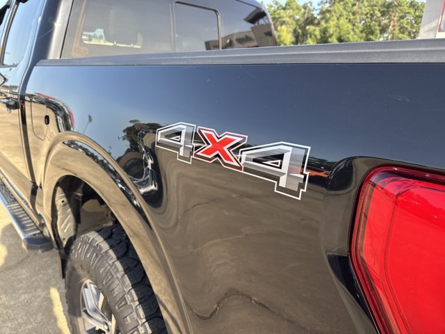 Used 2021  Ford Lariat image 10
