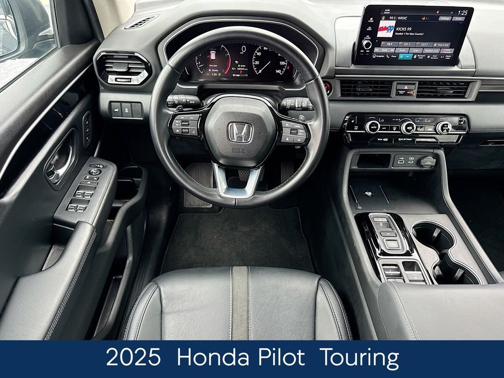 Used 2025  Honda Touring image 15