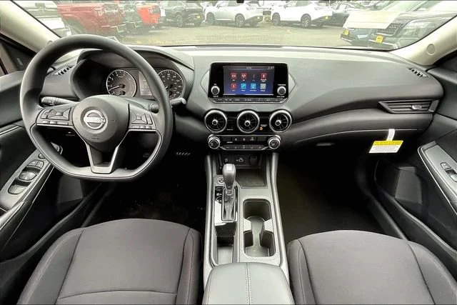 2025 Nissan Sentra S - Photo 6