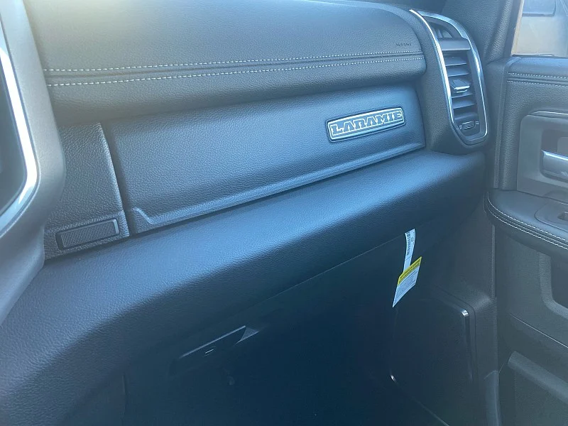 2026 RAM 3500 Laramie - Photo 23
