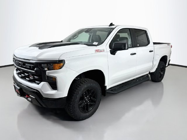 New 2026 Summit White Chevrolet Custom Trail Boss image 3