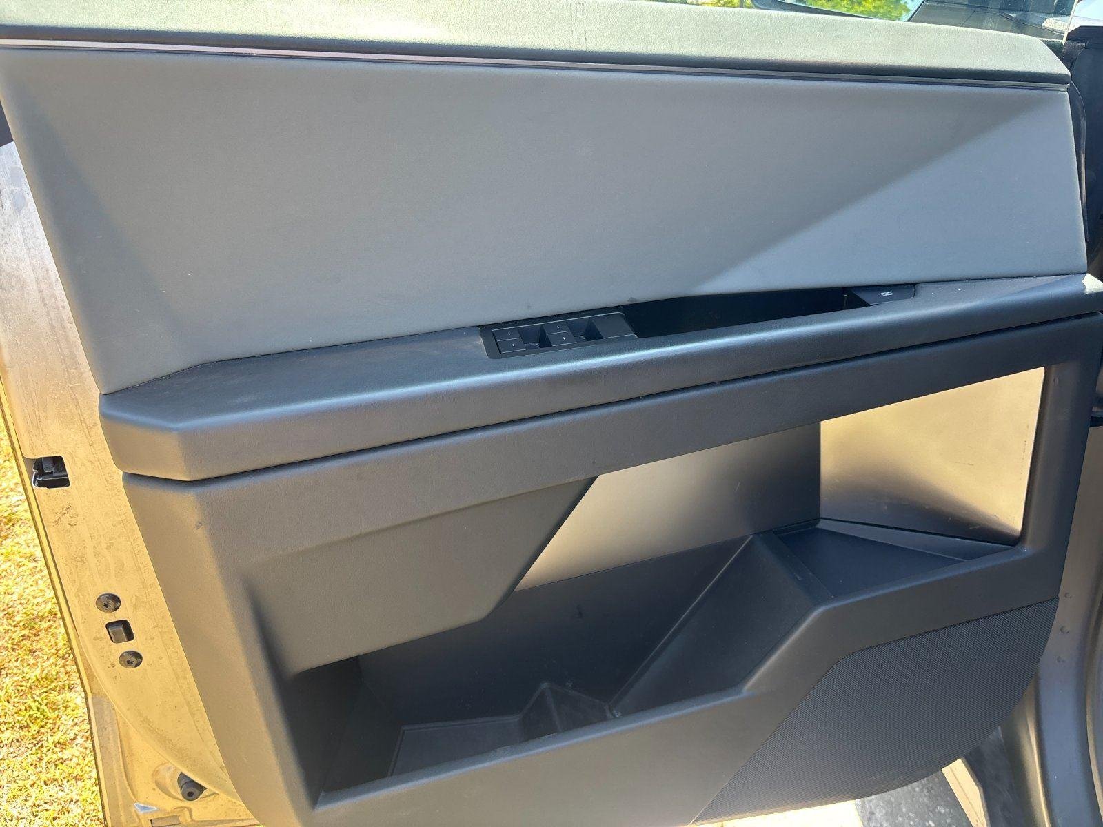 Used 2024  Tesla Cyberbeast image 12