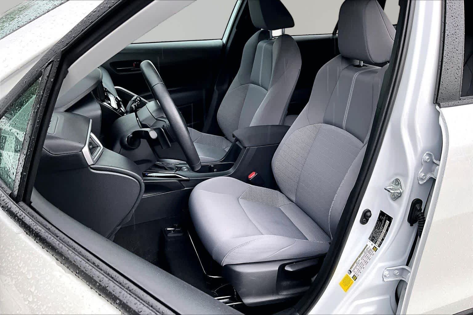 Used 2024 Wind Chill Pearl Toyota Hybrid SE image 8