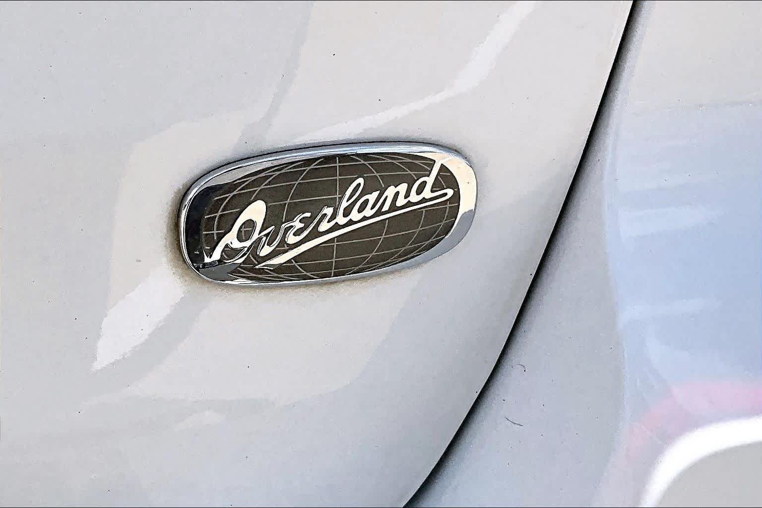 Used 2020 Bright White Clearcoat Jeep Overland image 10