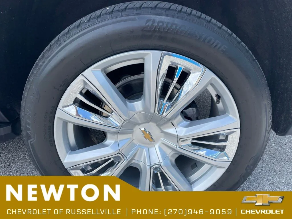 Used 2024 Pearl Chevrolet High Country image 54