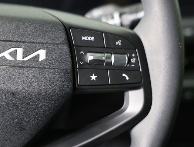 New 2025 Steel Gray Kia LXS image 13