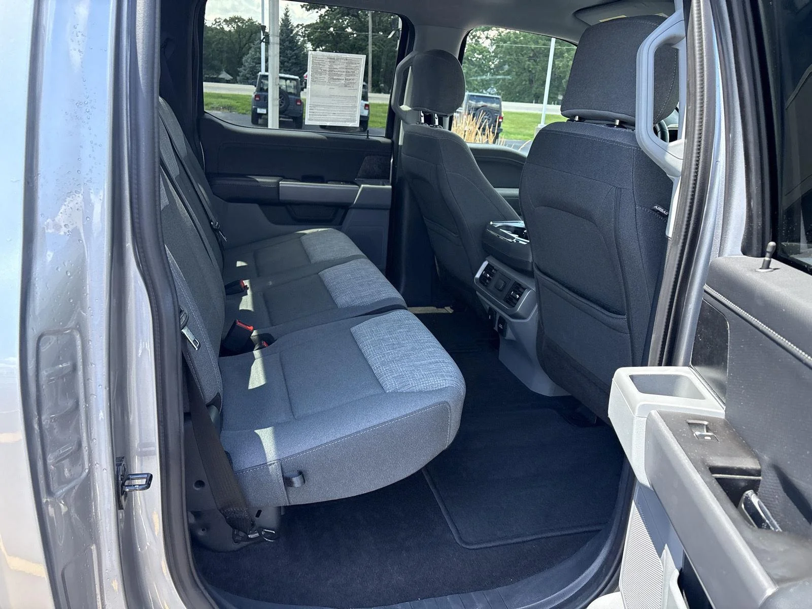 Used 2021 Iconic Silver Metallic Ford XLT image 12