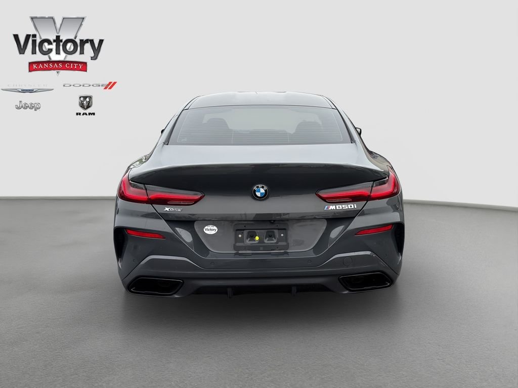2025 BMW 8 Series M850i - Photo 6