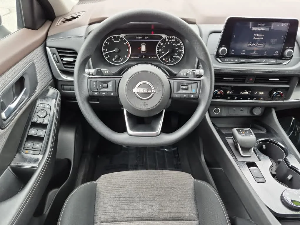 Used 2023 Gun Metallic Nissan SV image 8
