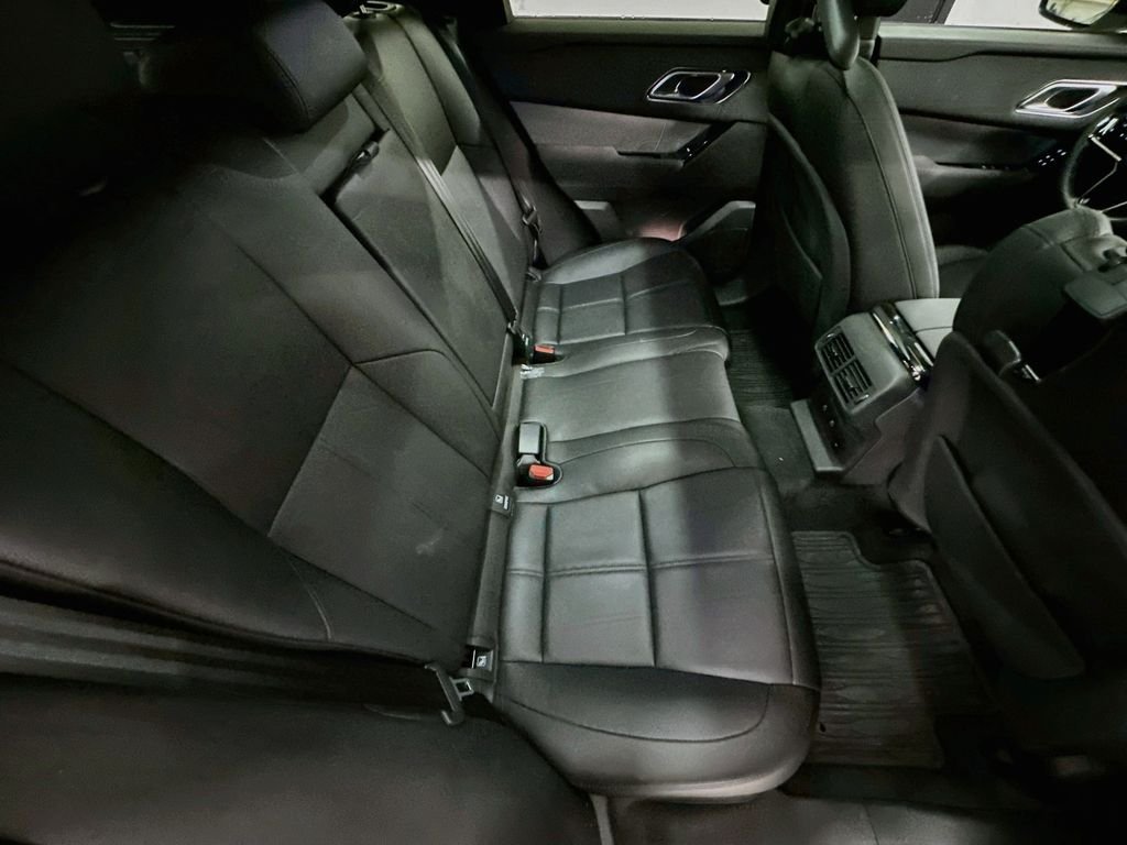Used 2025 White Land Rover S image 28
