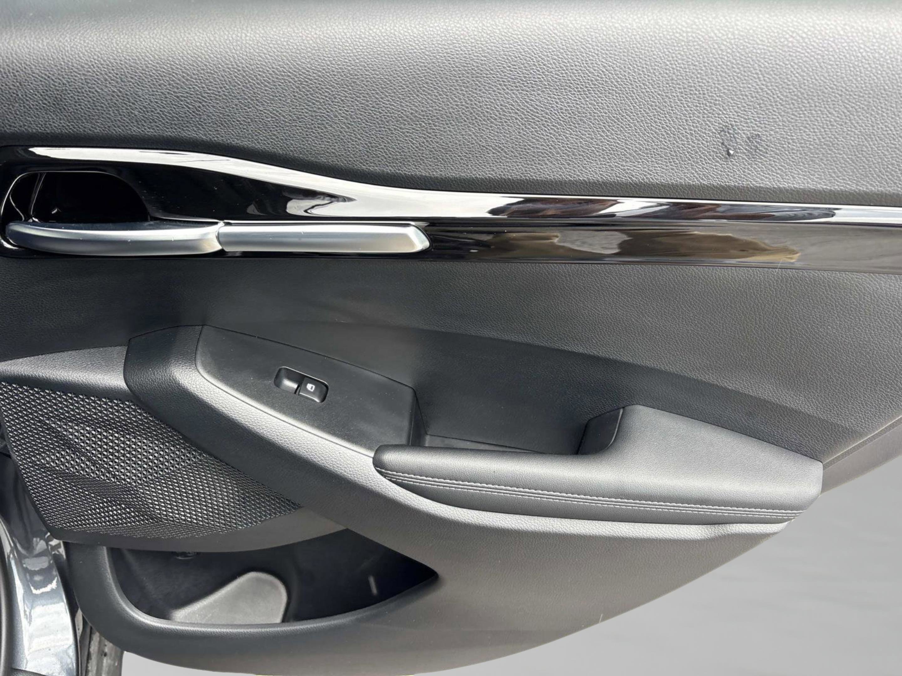 2025 Kia Seltos S - Photo 16