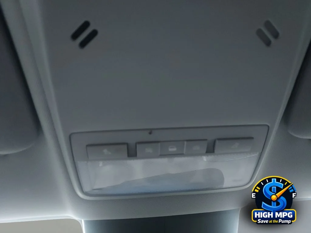 Used 2020 White Chevrolet LT image 12