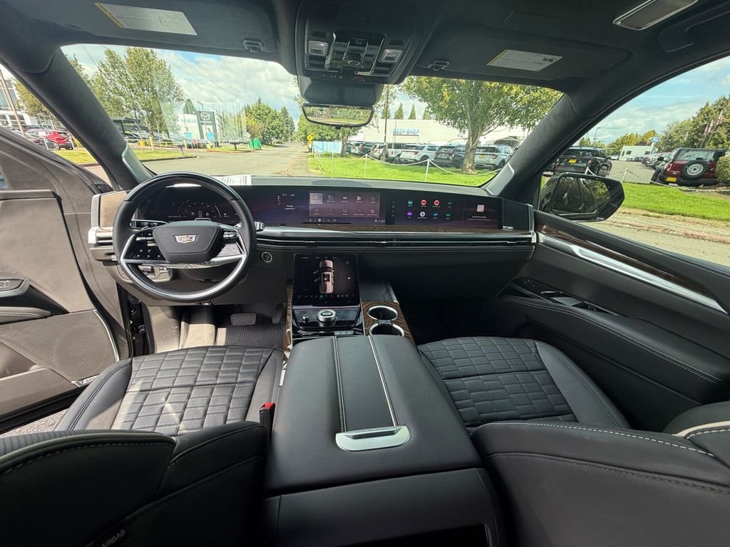 Used 2025 Black Cadillac Sport Platinum image 21