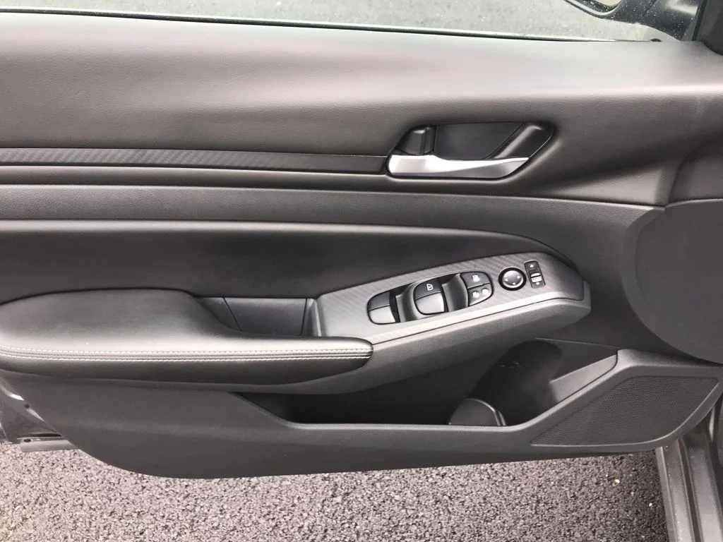 Used 2024 Gray Nissan 2.5 SV image 13