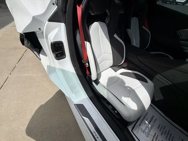 Used 2023 White Chevrolet Stingray image 26