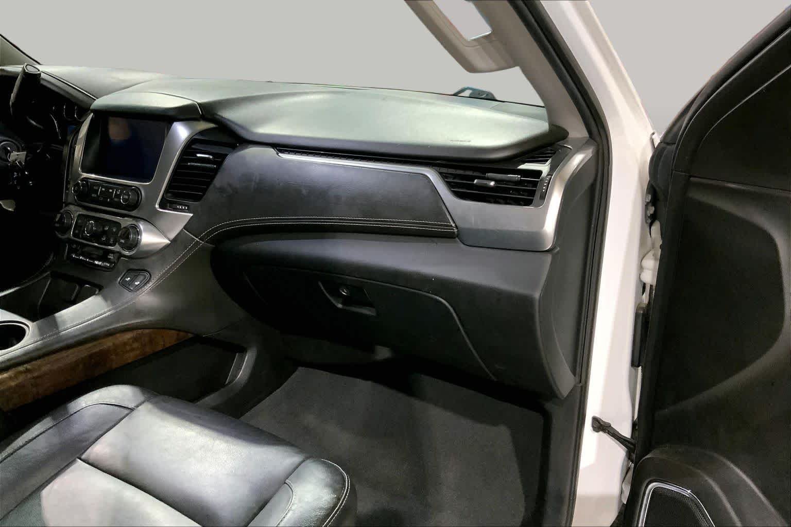 Used 2019 Summit White Chevrolet LT image 18