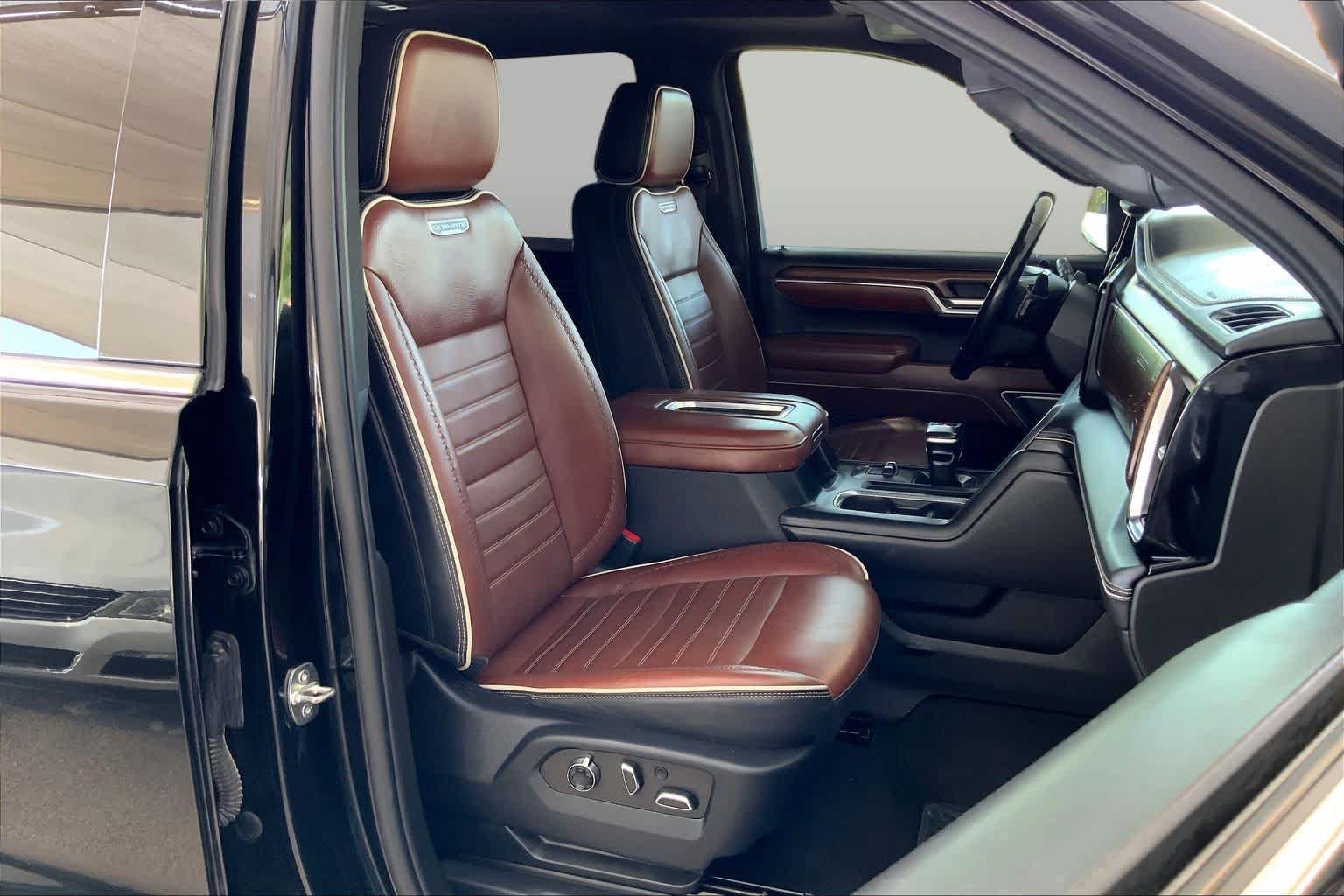 Used 2022 Onyx Black GMC Denali Ultimate image 8