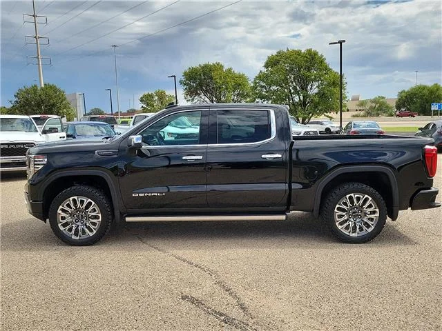 Used 2026 Onyx Black GMC Denali Ultimate 4x4 Crew Cab 5.75 ft. box 147.4 in image 2