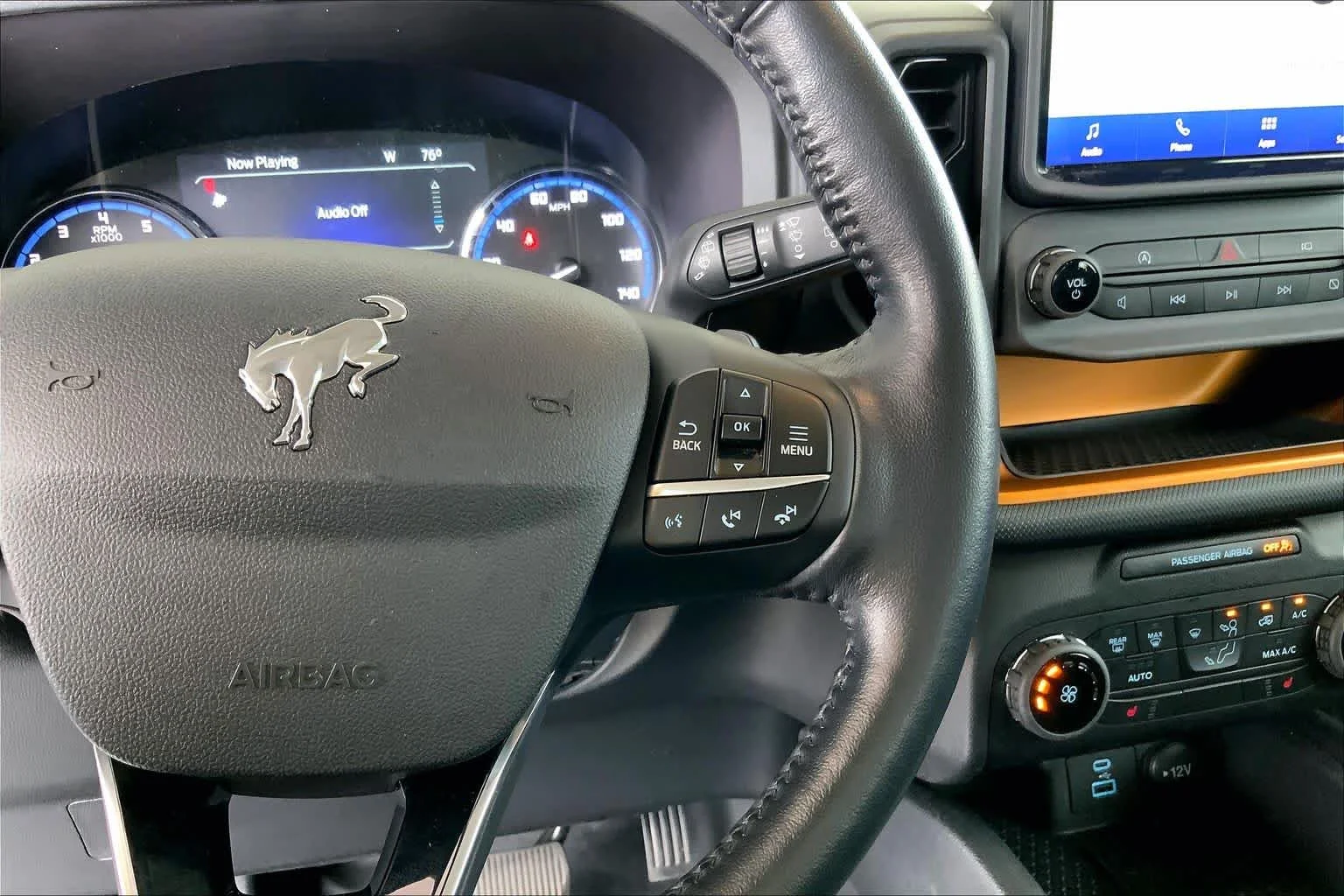 Used 2022 Oxford White Ford Badlands image 25