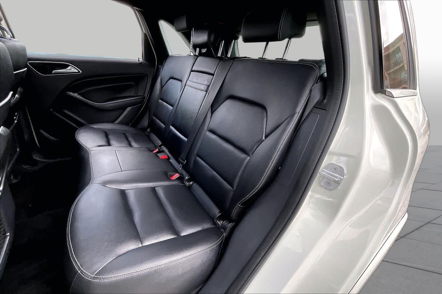 Used 2017 Cirrus White Mercedes-Benz B 250e image 17