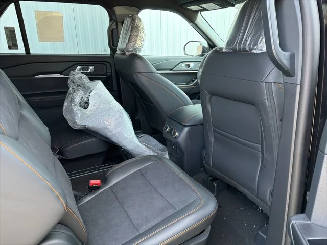 New 2026 Agate Black Metallic Ford Tremor® image 24
