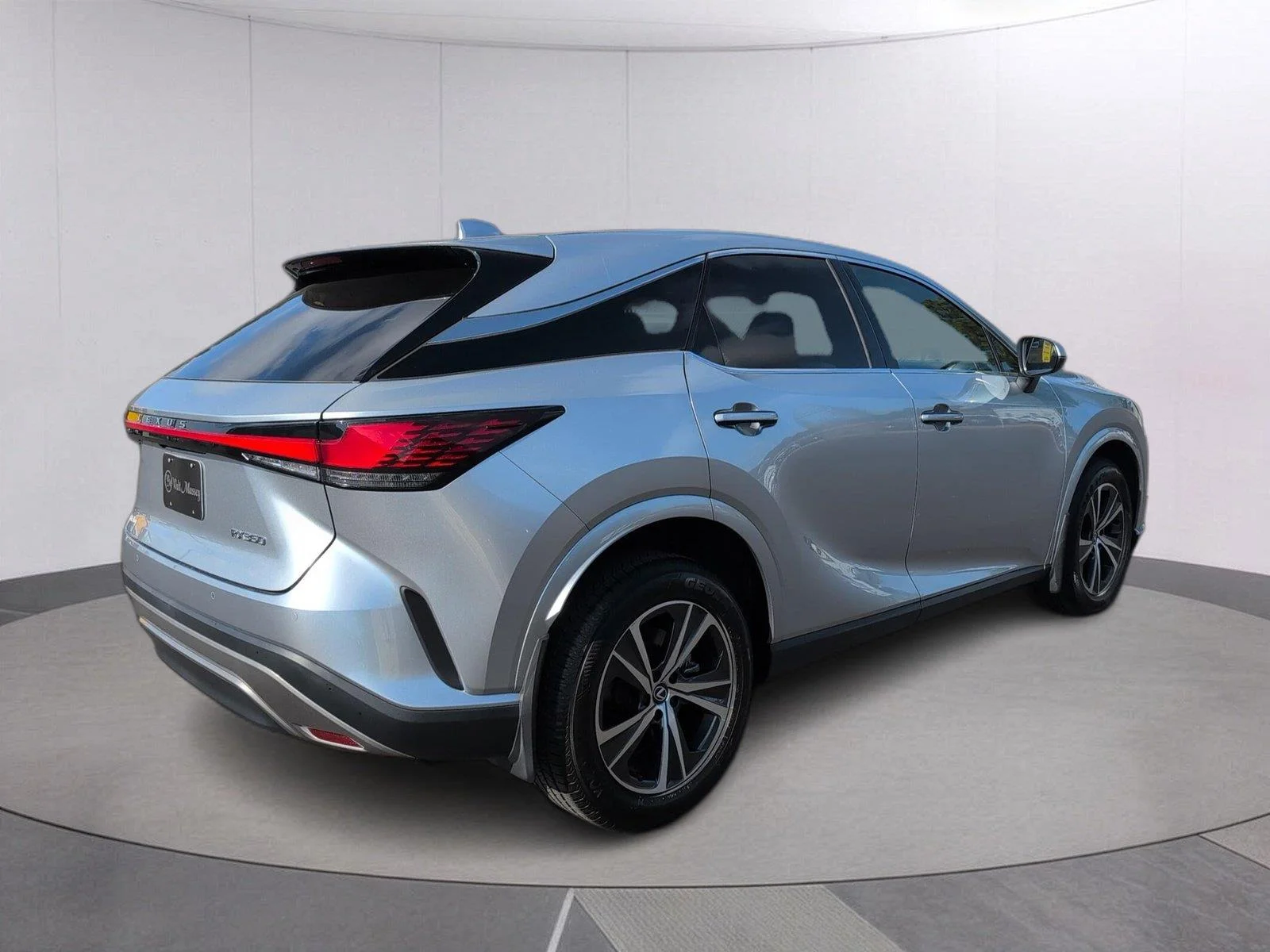 Used 2023 Iridium Lexus RX 350 Luxury image 5
