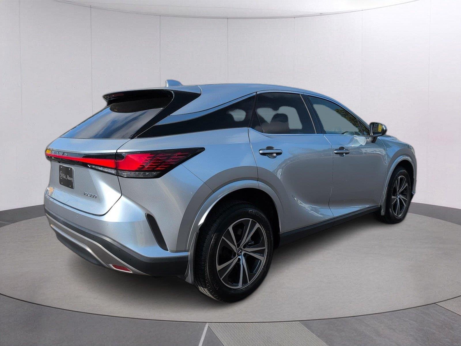 Used 2023 Iridium Lexus RX 350 Luxury image 5